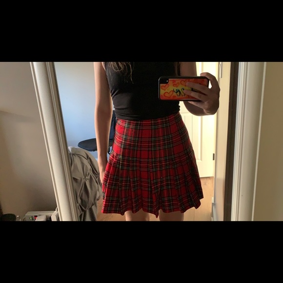 Brandy Melville - Dana Red Plaid Pleated Mini Skirt - Picture 3 of 3